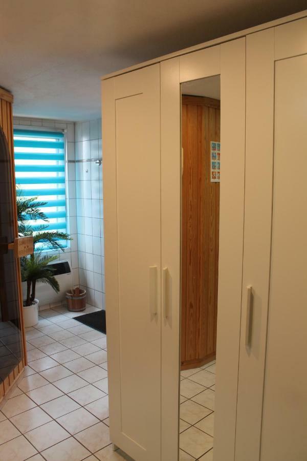 Lutzi'S Ferienwohnung Rostock Ngoại thất bức ảnh
